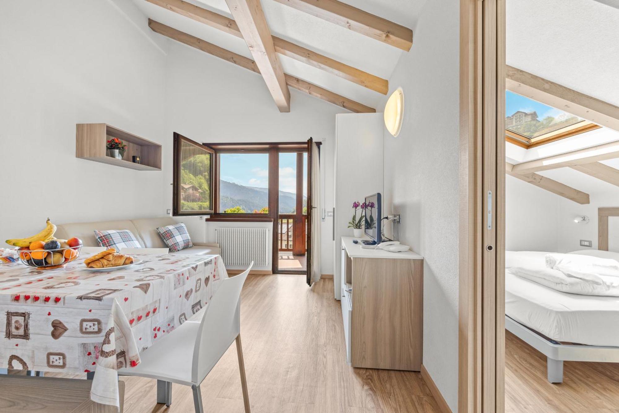 Aparthotel Des Alpes Cavalese Quarto foto
