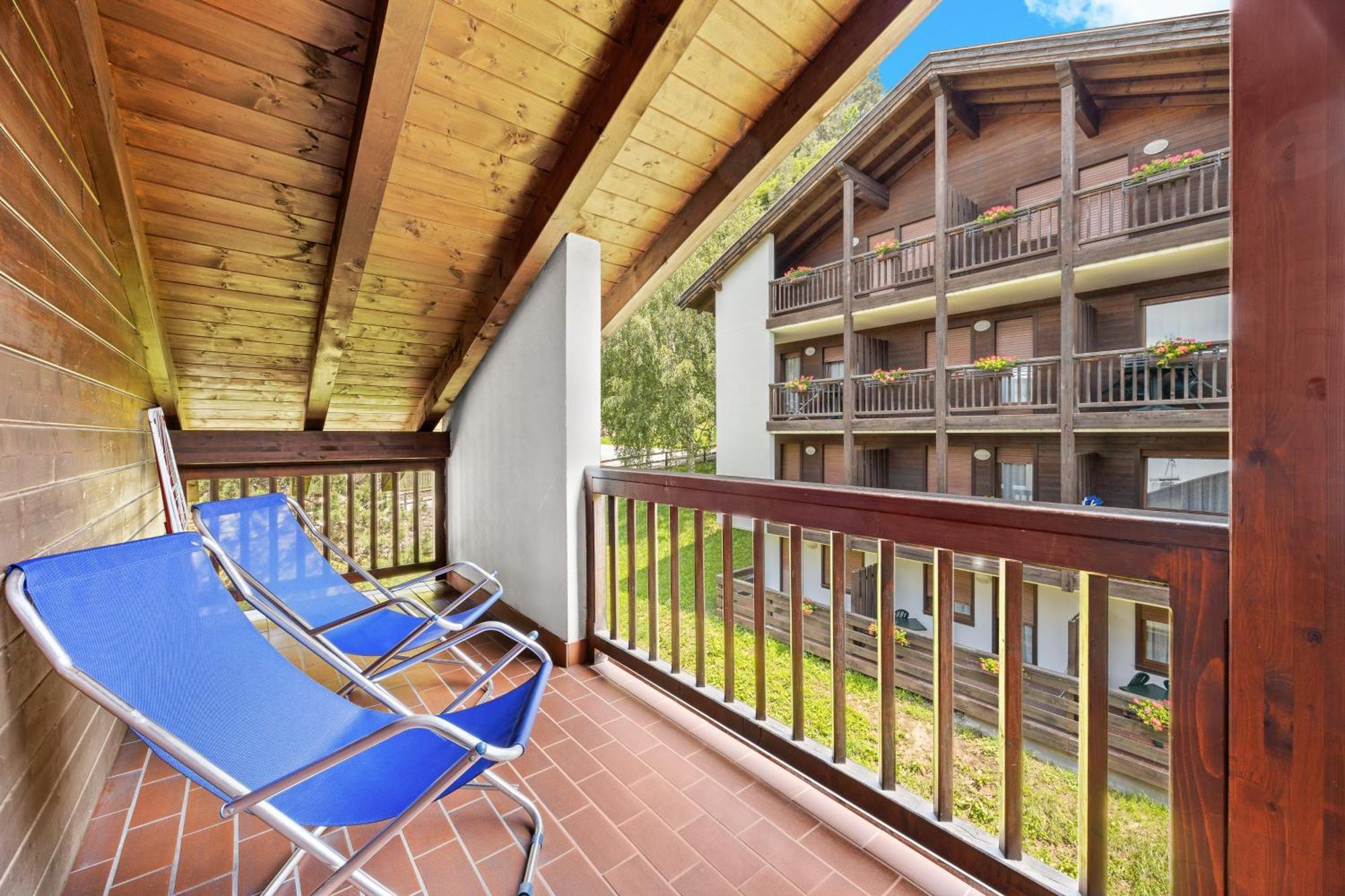 Aparthotel Des Alpes Cavalese Quarto foto