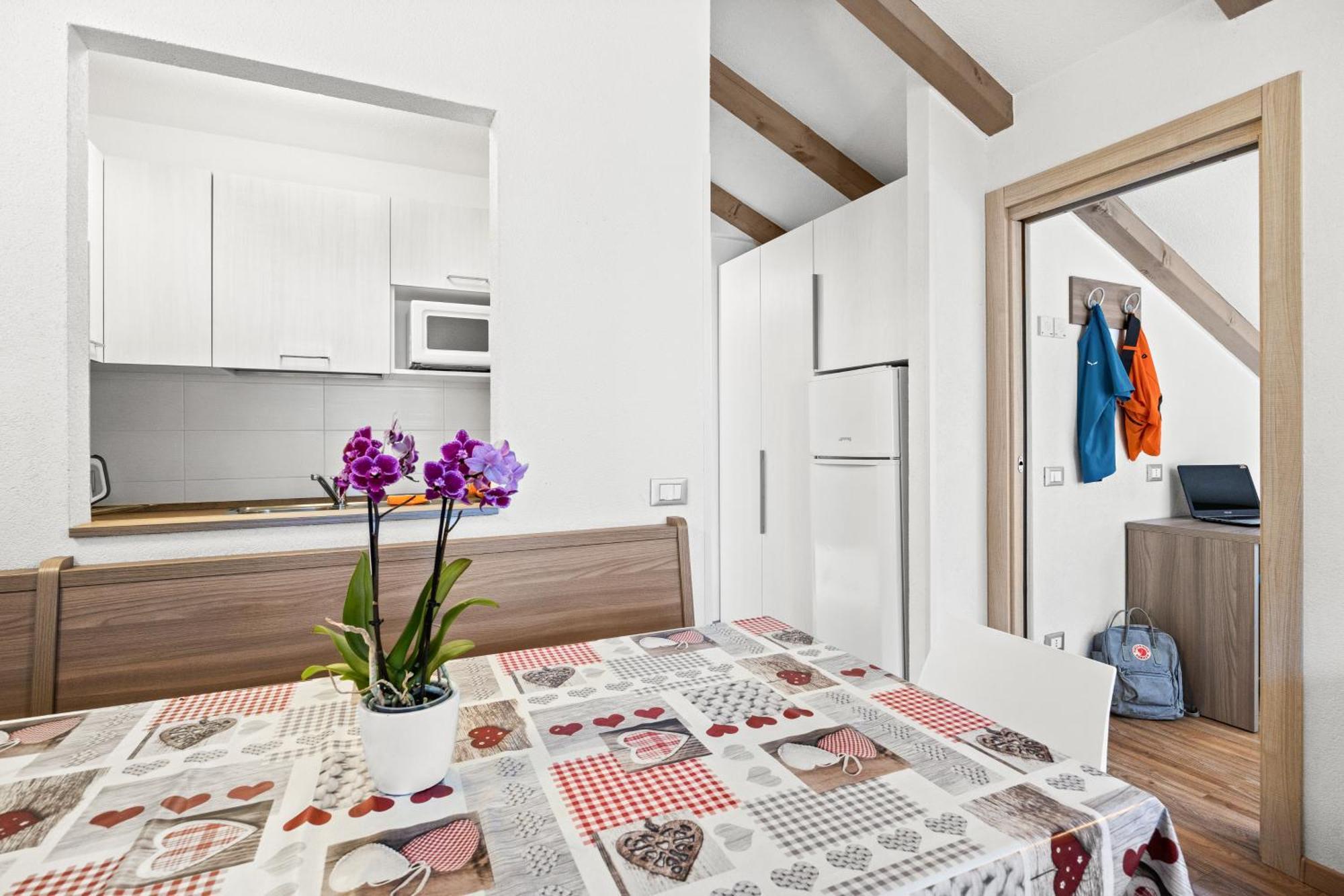 Aparthotel Des Alpes Cavalese Quarto foto